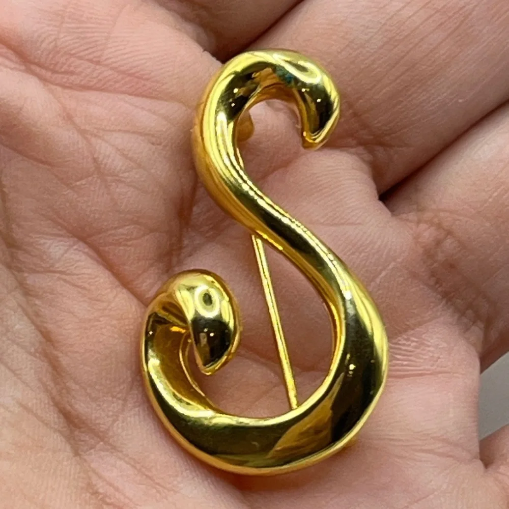 Letter Initial S Cursive Gold Brooch for Women First Name Last Name